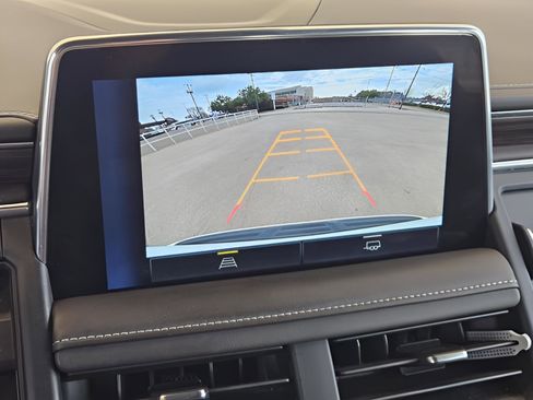 Used 2023 Chevrolet Tahoe Z71 image 19