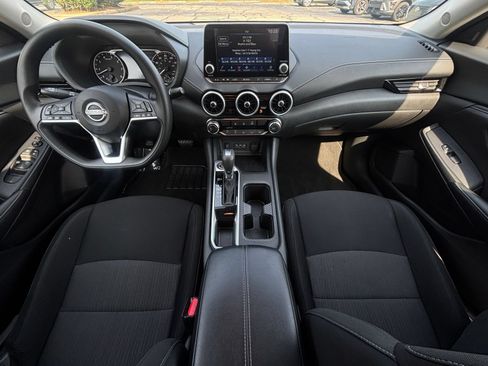 Used 2025 Nissan Sentra SV FWD image 32