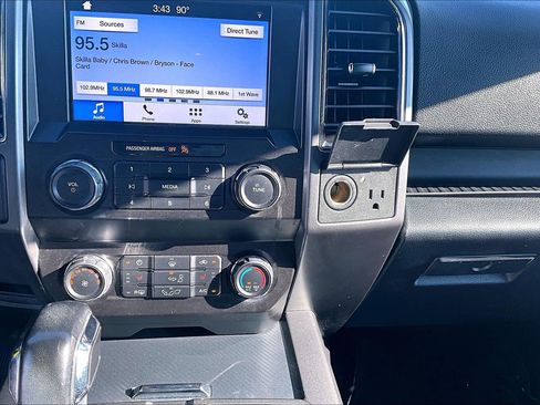 Used 2019 Ford F150 XLT w/ Equipment Group 302A Luxury AWD/4WD image 31