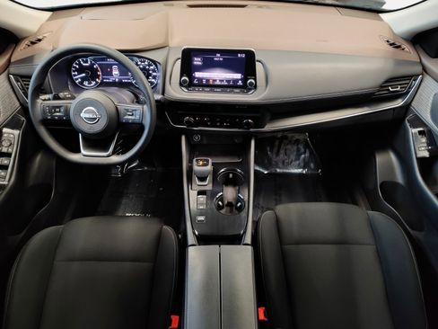 Used 2023 Nissan Rogue S FWD image 17