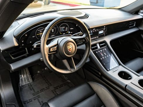 Used 2021 Porsche Taycan Base image 2