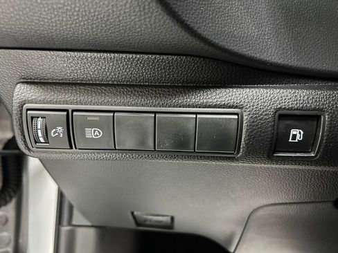 Certified 2023 Toyota Corolla LE image 35