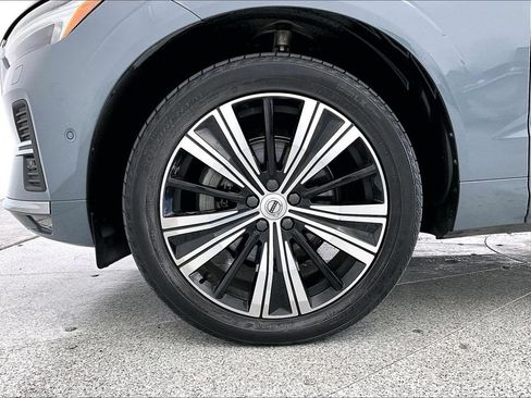 Certified 2023 Volvo XC60 B5 Plus AWD/4WD image 10