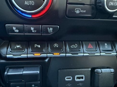 Used 2021 Chevrolet Silverado 1500 LTZ w/ LTZ Premium Package image 51