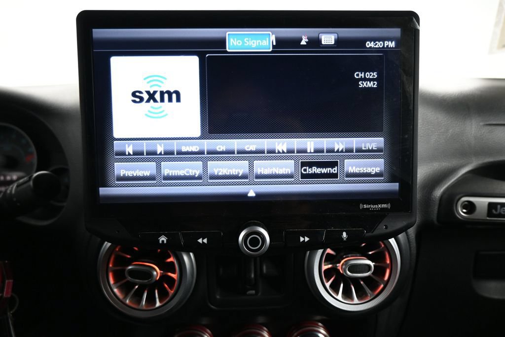 Used 2012 Jeep Wrangler Unlimited Rubicon AWD/4WD image 22