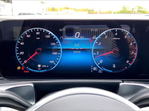 Used 2023 Mercedes-Benz GLB 250 4MATIC image 25