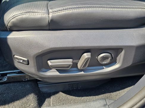 Used 2023 Toyota Sequoia Platinum AWD/4WD image 35