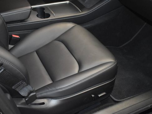 Used 2023 Tesla Model 3 Standard Range RWD image 13