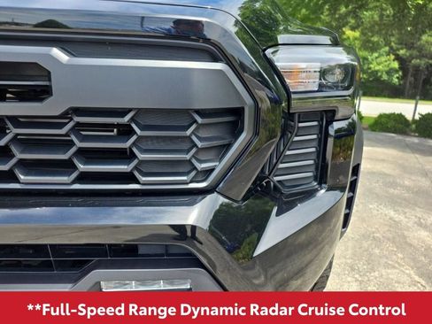 Used 2024 Toyota Tacoma TRD Off-Road AWD/4WD image 8