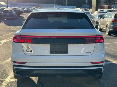 Used 2021 Audi Q8 Premium Plus image 5