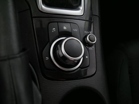 Used 2016 MAZDA MAZDA3 i Sport image 32