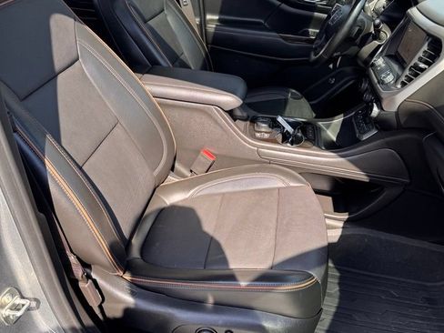 Used 2023 GMC Acadia AT4 w/ Technology Package AWD/4WD image 12
