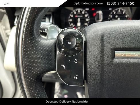 Used 2018 Land Rover Range Rover Velar R-Dynamic SE AWD/4WD image 30