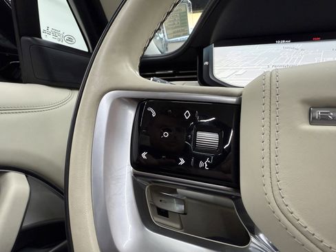 Used 2023 Land Rover Range Rover SV image 18