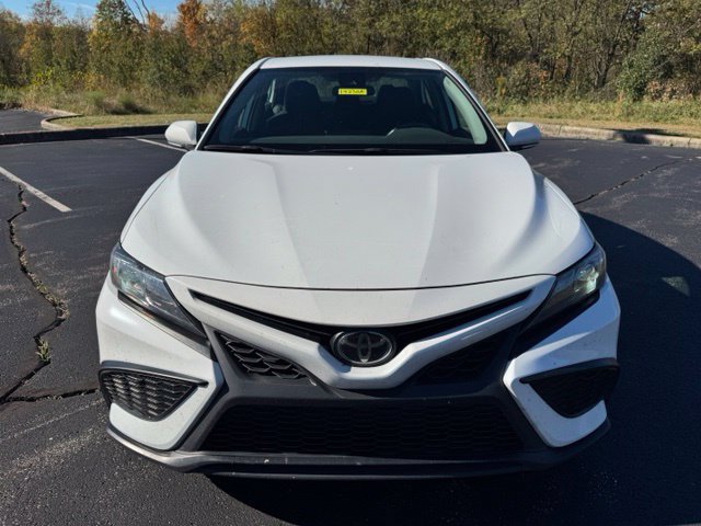 Used 2023 Toyota Camry SE FWD image 8