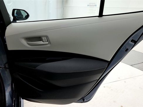 Used 2023 Toyota Corolla LE image 19