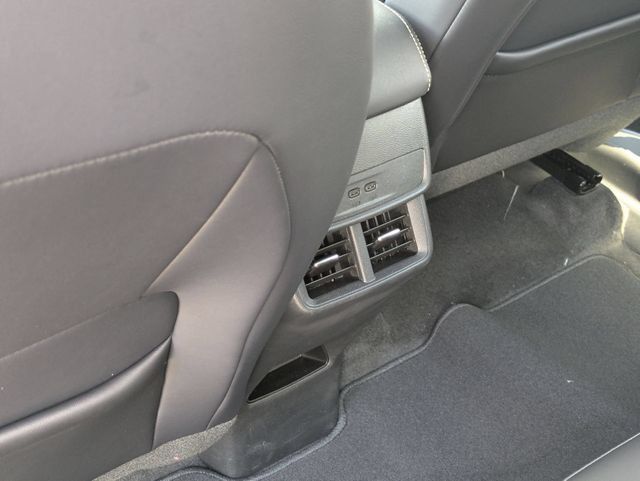 New 2026 GMC Terrain Elevation w/ Elevation Premium Package AWD/4WD image 29
