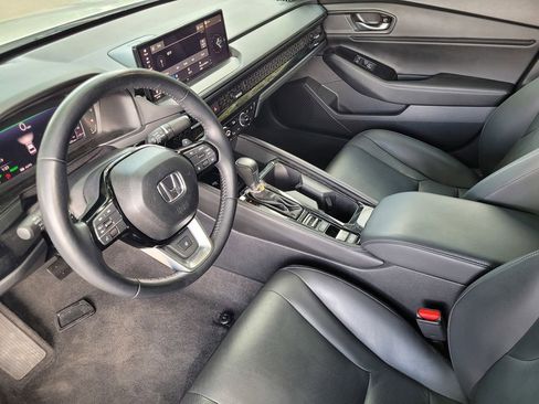 Used 2025 Honda Accord Touring image 18