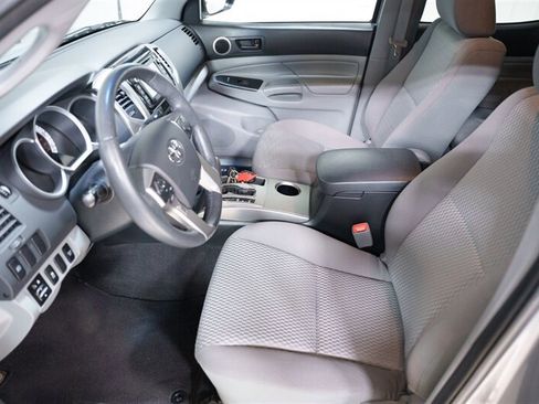 Used 2014 Toyota Tacoma 4x4 Double Cab w/ SR5 Package image 10