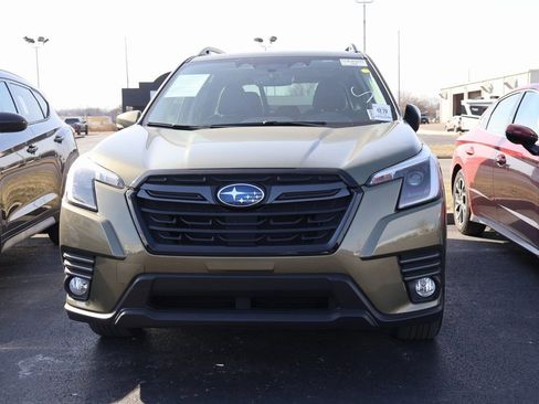 Used 2022 Subaru Forester Limited image 7