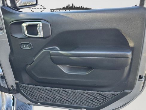 Used 2021 Jeep Wrangler Unlimited Islander image 34