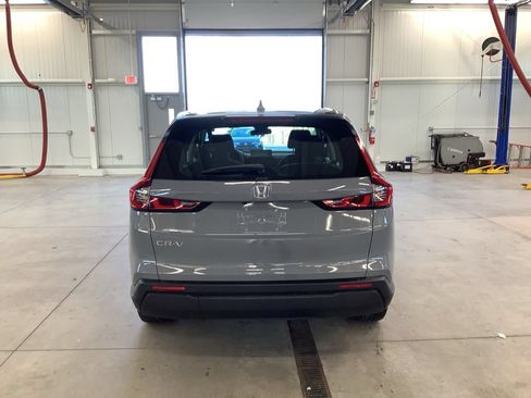 Used 2023 Honda CR-V LX image 9
