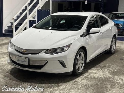 Used 2018 Chevrolet Volt LT FWD image 5