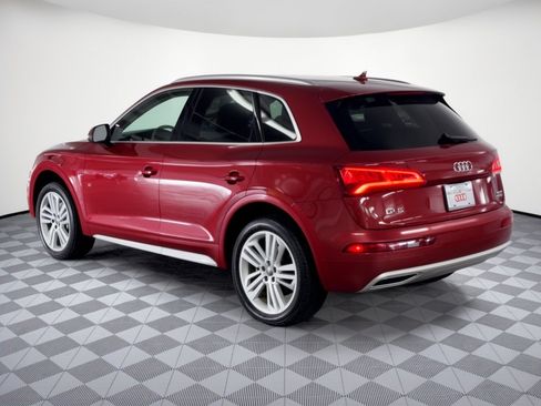 Used 2018 Audi Q5 2.0T Premium Plus w/ Premium Plus Package AWD/4WD image 3
