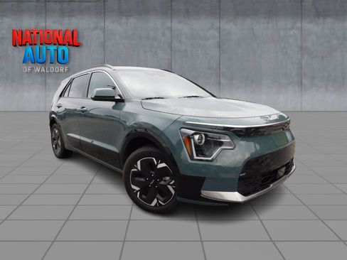 Used 2023 Kia Niro Wind FWD image 1