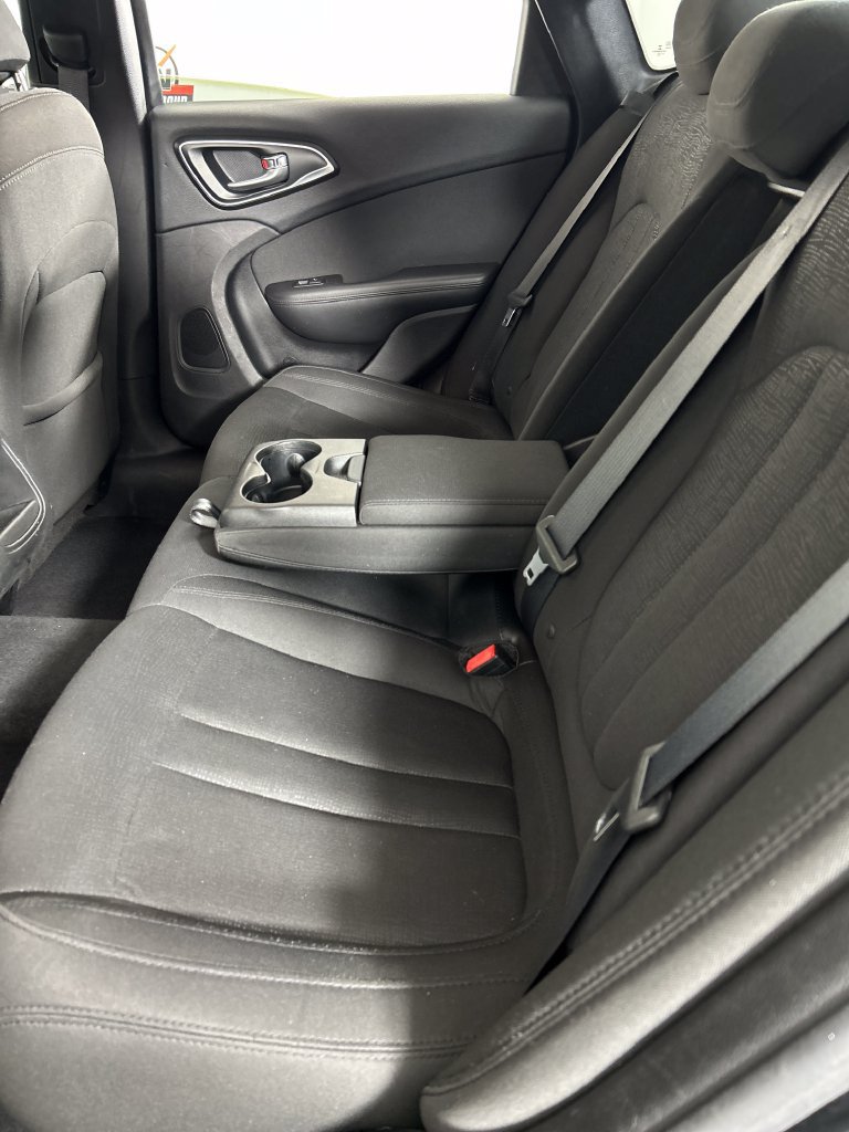 Used 2016 Chrysler 200 Limited w/ Convenience Group FWD image 17