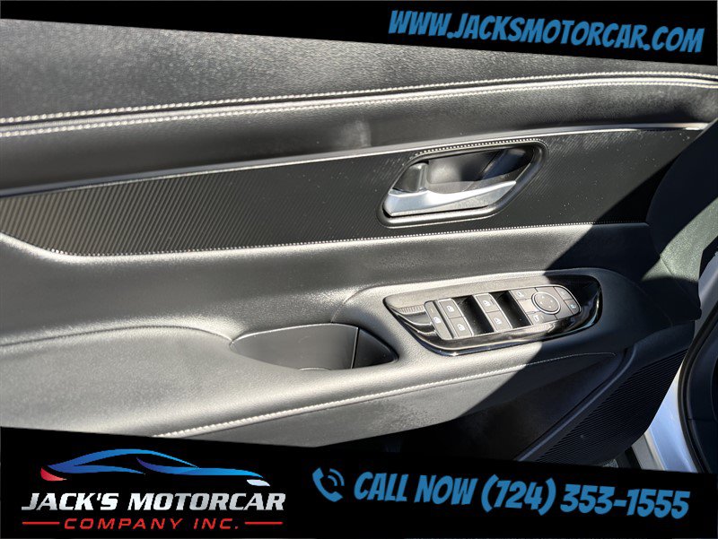 Used 2025 Nissan Murano SV AWD/4WD image 23