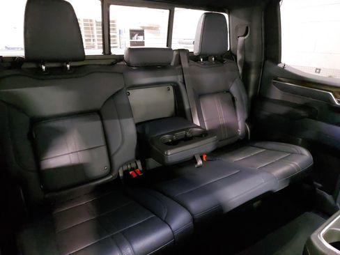 Used 2022 Chevrolet Silverado 1500 High Country w/ High Country Premium Package image 12