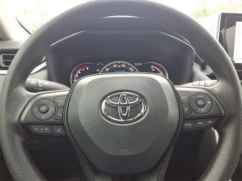 Used 2025 Toyota RAV4 XLE image 24