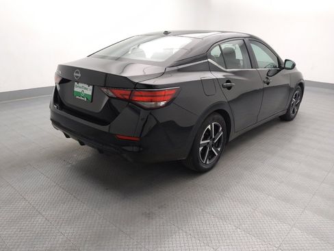 Used 2025 Nissan Sentra SV FWD image 9