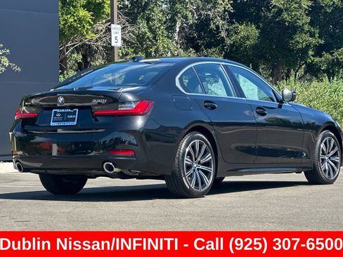 Used 2025 BMW 330i xDrive Sedan AWD/4WD image 4