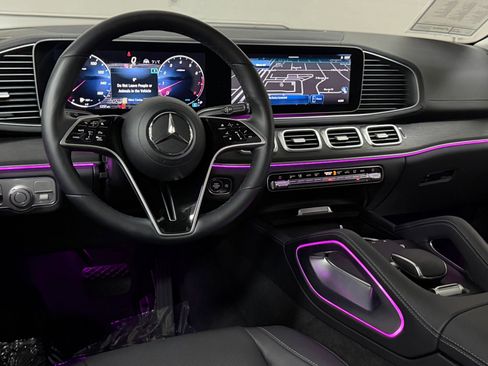 Used 2026 Mercedes-Benz GLS 450 4MATIC image 35