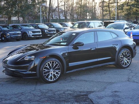 Used 2023 Porsche Taycan 4 Cross Turismo image 12