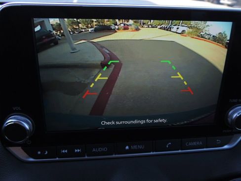 Used 2025 Nissan Sentra SR w/ Midnight Edition image 29