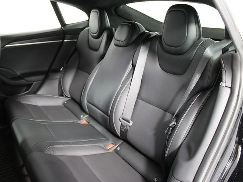 Used 2022 Tesla Model S Plaid image 25