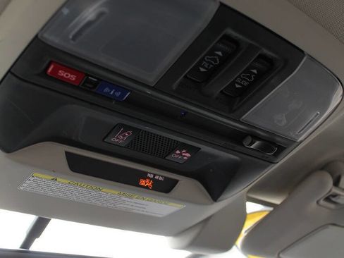 Used 2017 Subaru Impreza 2.0i Premium image 40