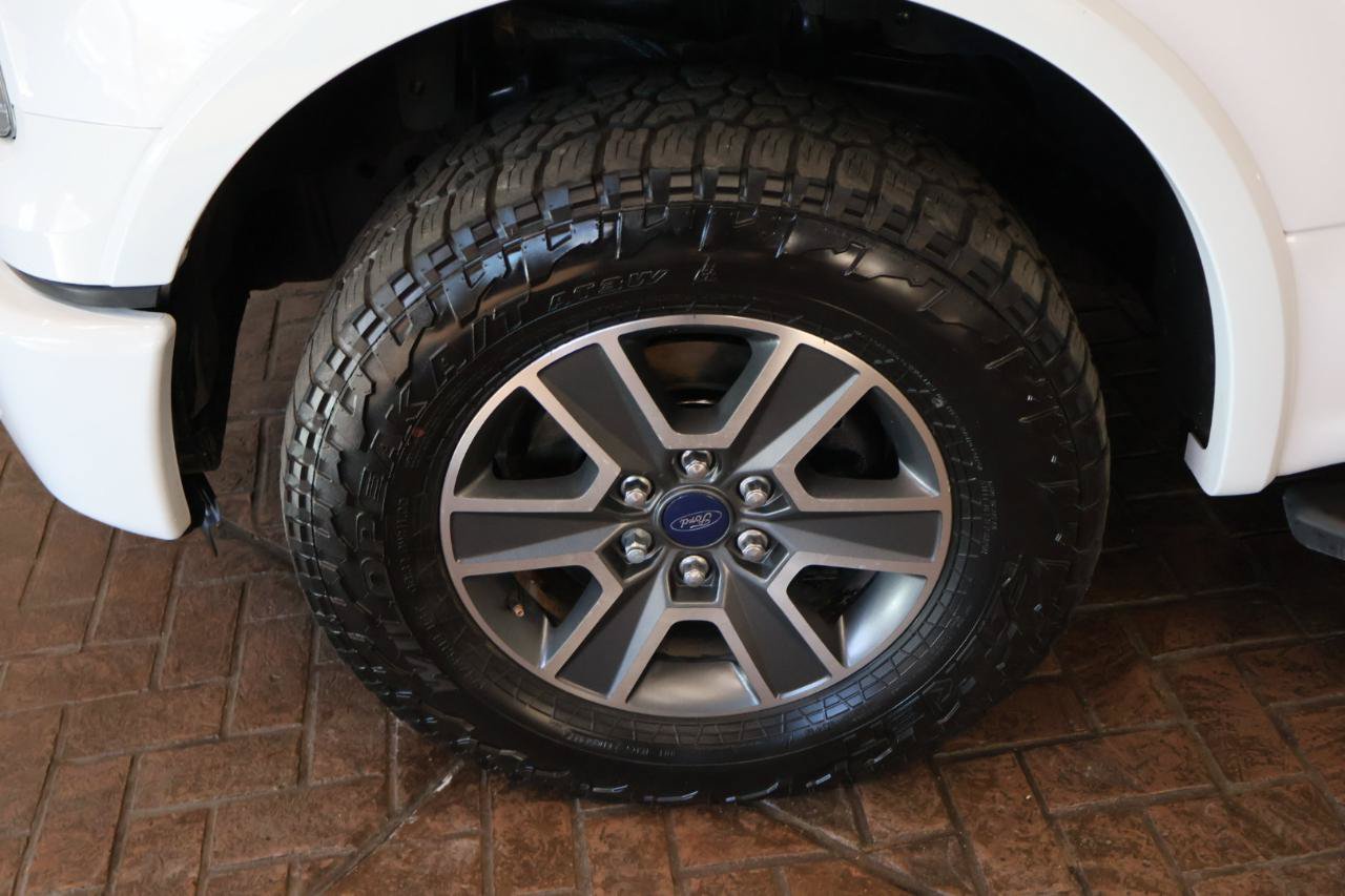 Used 2015 Ford F150 XLT w/ Equipment Group 302A Luxury AWD/4WD image 9