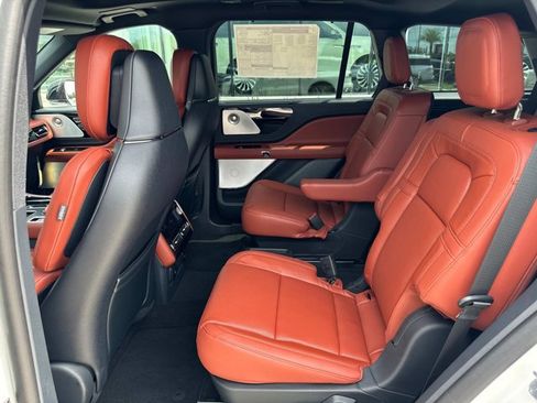 New 2025 Lincoln Aviator Reserve w/ Equipment Group 201A image 16