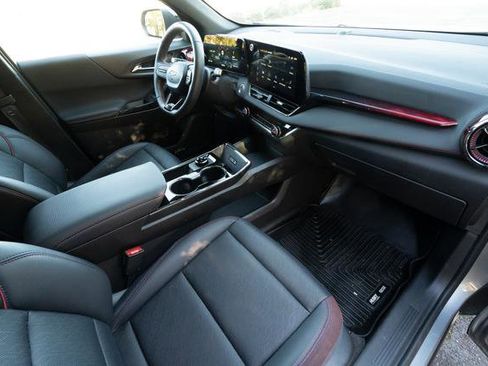 Used 2025 Chevrolet Equinox RS w/ Safety and Technology Package image 26