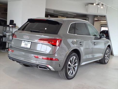Certified 2023 Audi Q5 2.0T Premium w/ Convenience Package AWD/4WD image 4