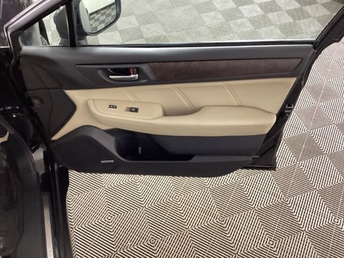 Used 2019 Subaru Outback 3.6R Limited w/ Popular Package #2 image 10