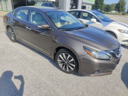 Used 2017 Nissan Altima 2.5 SL w/ 2.5 Technology Package FWD image 21