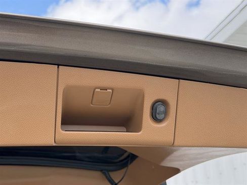Certified 2016 Cadillac Escalade Platinum AWD/4WD image 7