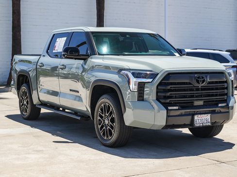 Used 2024 Toyota Tundra Limited AWD/4WD image 5