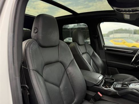 Used 2016 Porsche Cayenne S AWD/4WD image 22