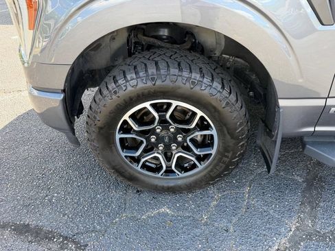 Used 2021 Ford F150 Lariat w/ Equipment Group 502A High AWD/4WD image 13